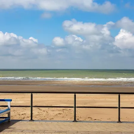 Apartman With Sea View In